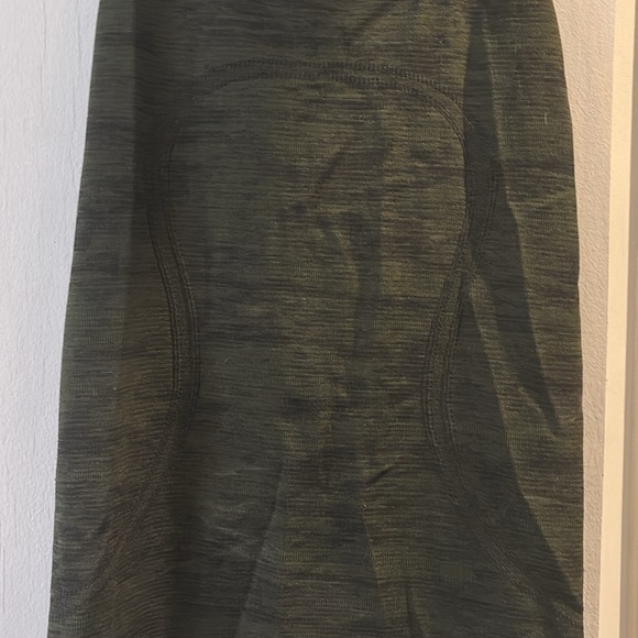 Lululemon Swiftly Tech Racerback green tank - Picture 2 of 4